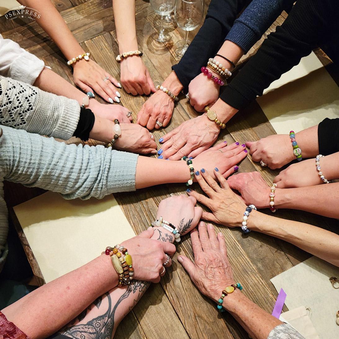 Bracelet Workshop Hands In