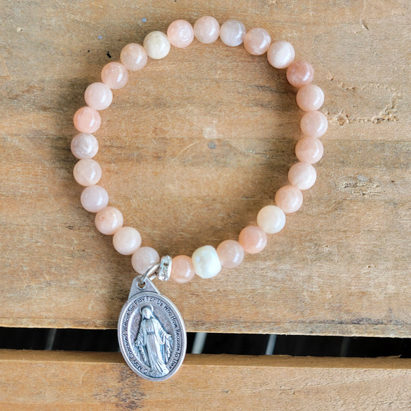 Sunstone beads Freshwater Pearl 1" Miraculous Medal stretch bracelet