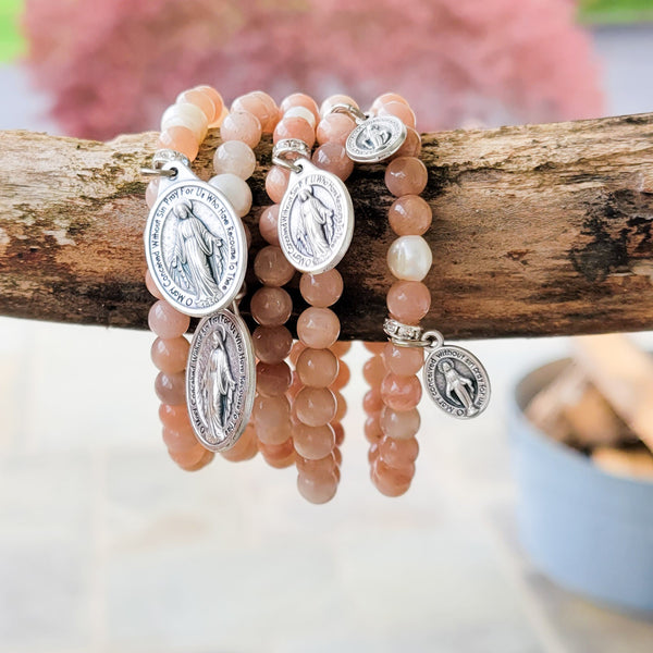 Sunstone beads freshwater pearls miraculous Medal stretch bracelets