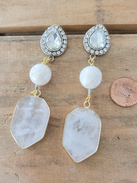 Rhinestone freshwater white round pearl and quartz earrings