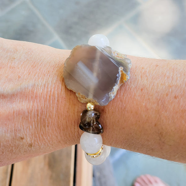 Quartz beads Rough/smooth Druzy Agate center w Labradorite nuggets stretch bracelet