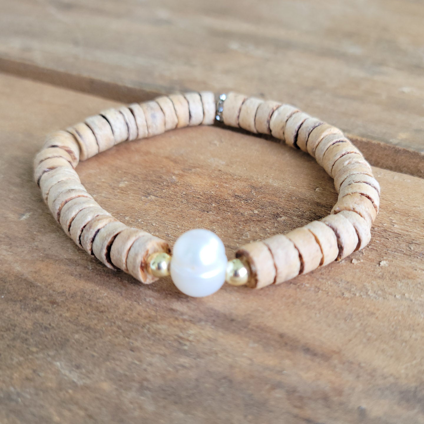 Tan Heishi beads freshwater pearl 14kt gold coated stretch bracelet
