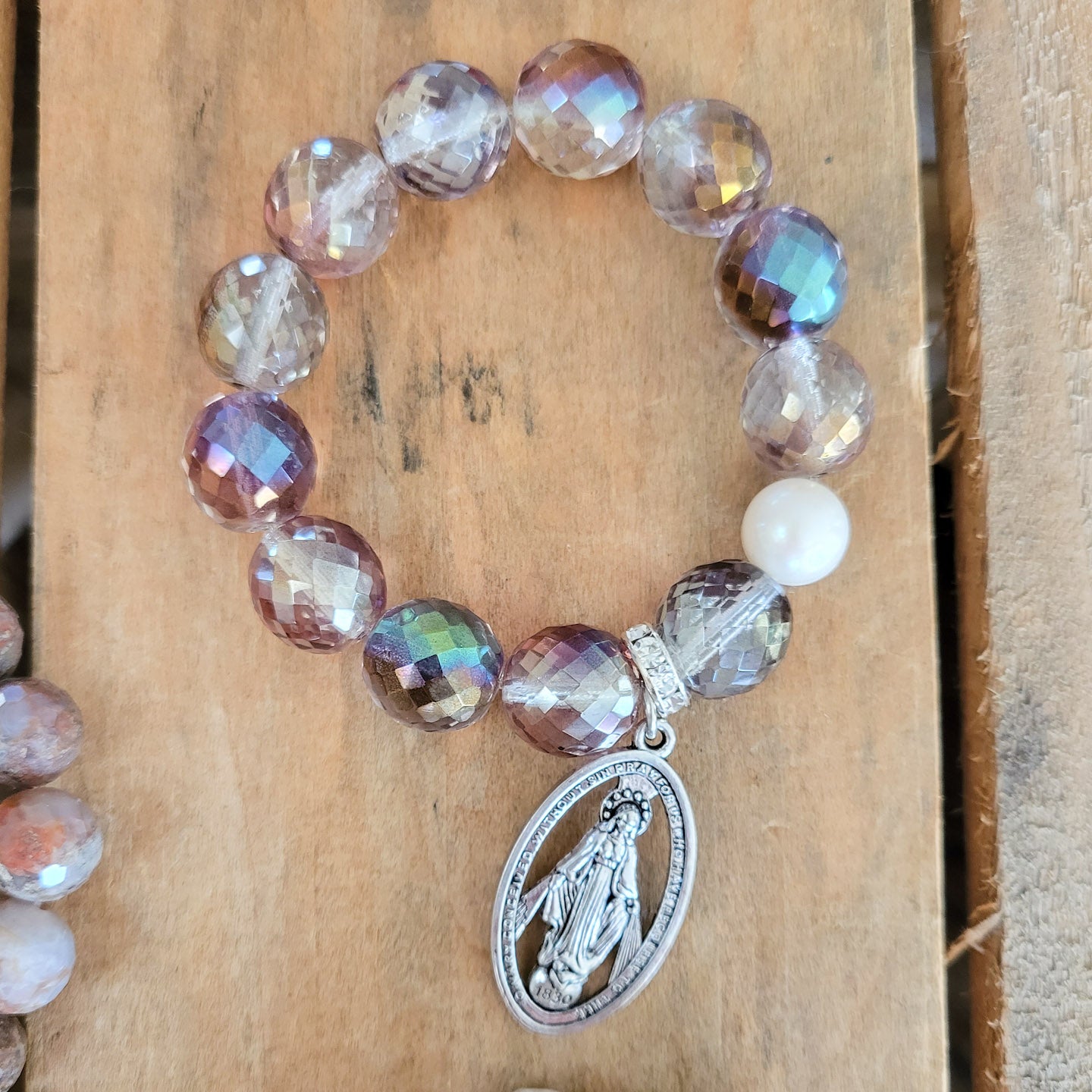 Czech beads and freshwater pearl prayer bead w 1.5" Miraculous Medal stretch bracelet