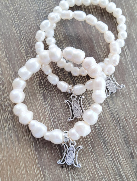 Potato, rice or peanut shaped freshwater pearls stretch bracelets with Miraculous M medal