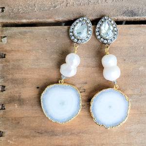 Rhinestone freshwater white pearl round druzy agate earrings