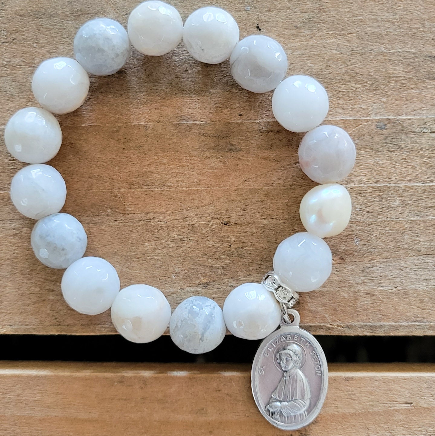 St Elizabeth Ann Seton medal 12mm Lacey Agate beads fw pearl prayer bead stretch bracelet