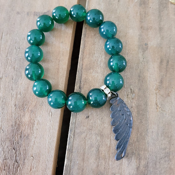 12mm green smooth agate beads w/ gold wing charm stretch bracelet