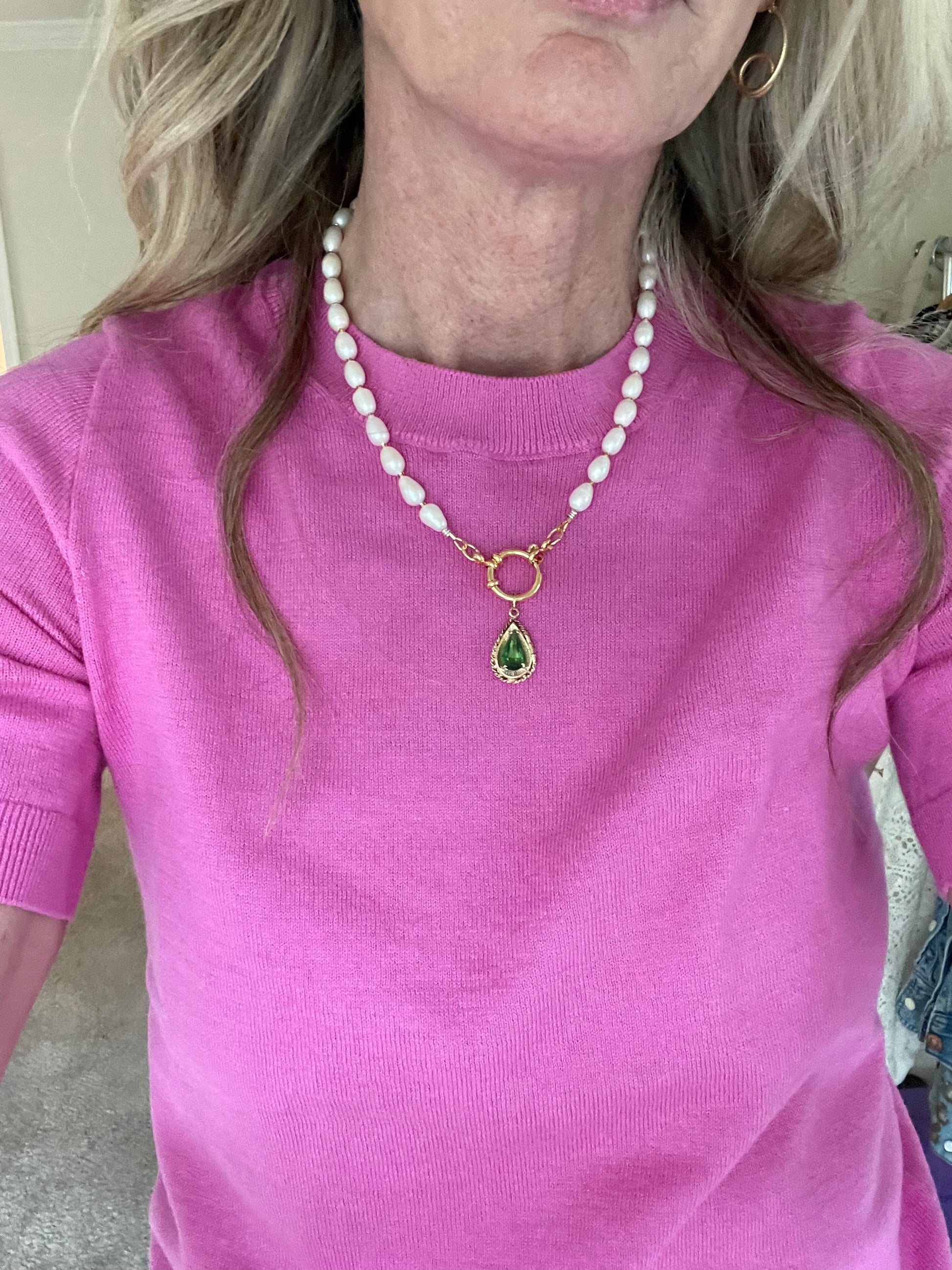 6-8mm freshwater rice pearls gold-filled charm clasp necklace on a Beauty