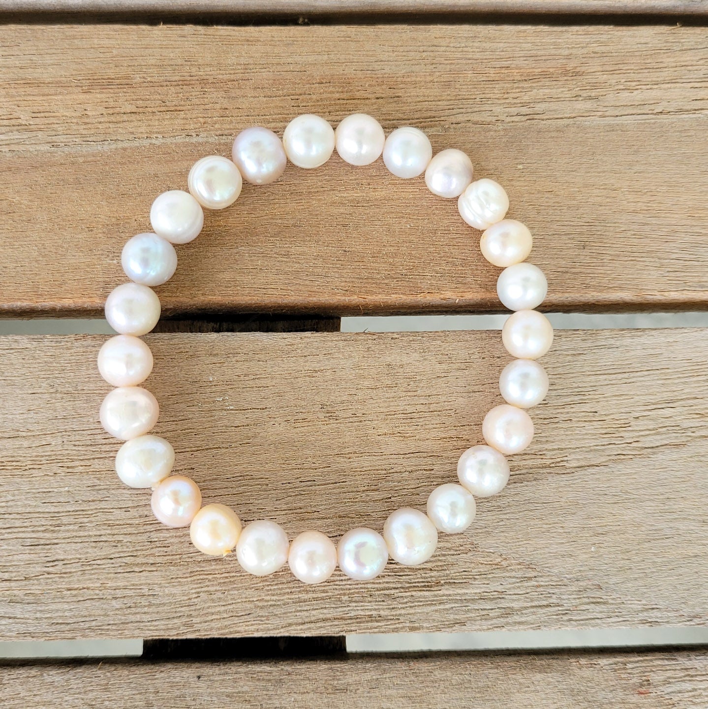 8mm soft mauvy freshwater pearl stretch bracelet