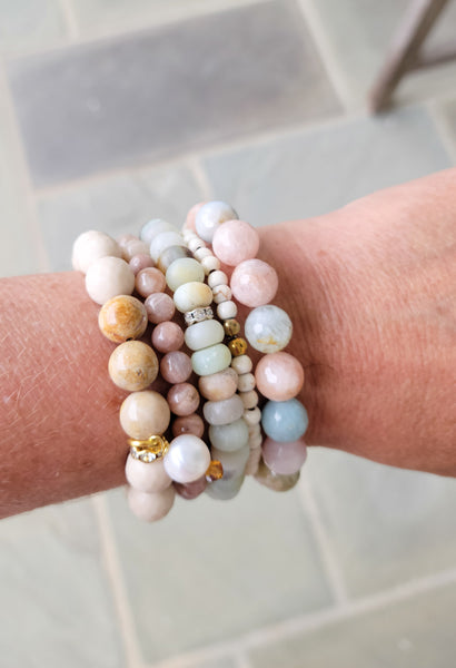 sunstone and howlite gemstone bead stretch bracelets