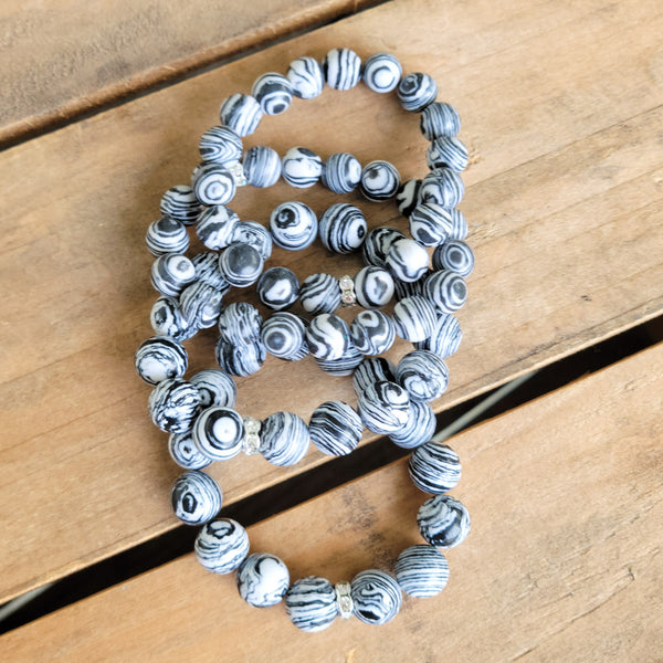 swirled black & white agate stretch bead bracelets