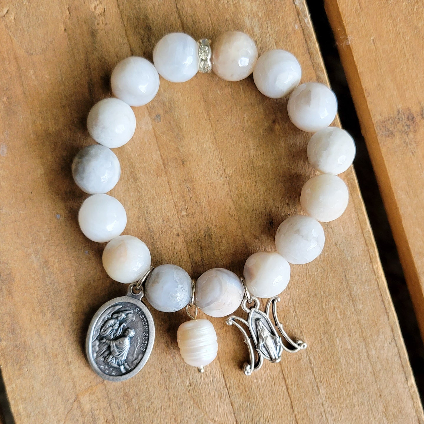 12mm lacey agate beads 2 medals 1 freshwater pearl stretch bracelet